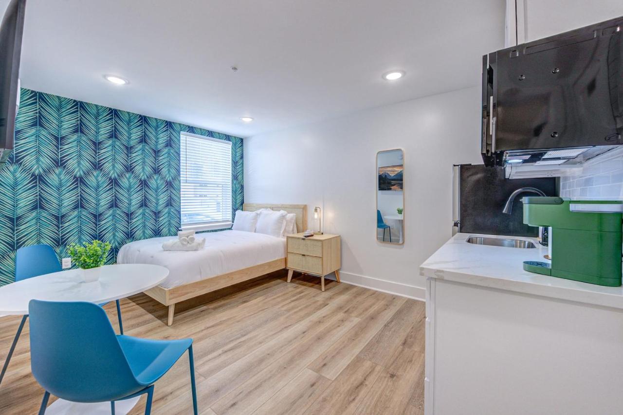 Roaring Tigers Studio Apartment ガルベストン エクステリア 写真