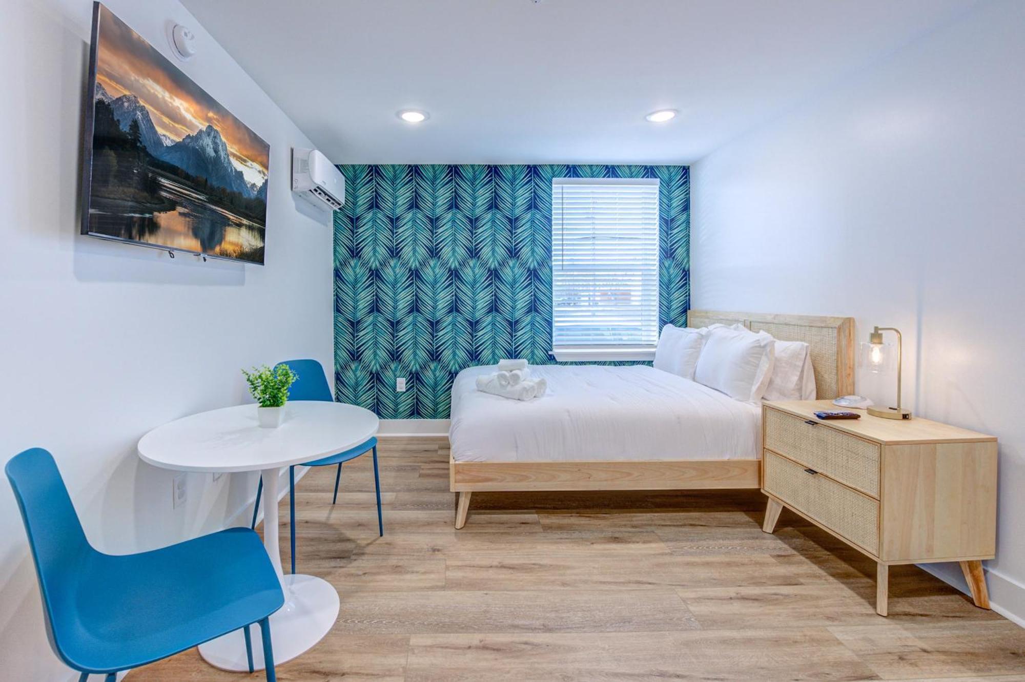 Roaring Tigers Studio Apartment ガルベストン エクステリア 写真